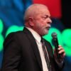 Emocionado, Lula relembra do início do PT no aniversário do partido