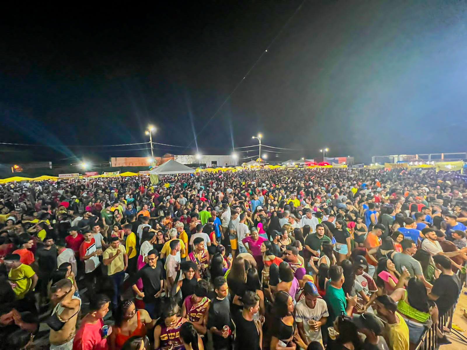Recorde de público: Maura Jorge realiza o maior carnaval do Médio Mearim!