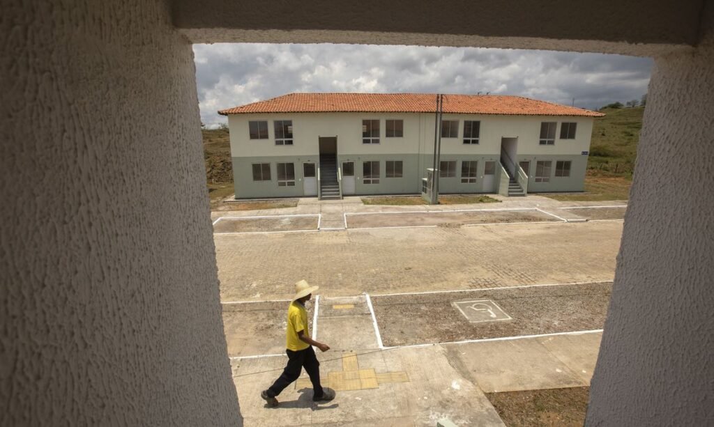 Na Bahia, Lula anuncia retomada do Minha Casa, Minha Vida nesta terça