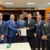 Prefeito Toinho Patioba e sua comitiva visita o gabinete do deputado Josivaldo JP