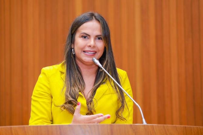 Ana do Gás defende aprovação de PL que proíbe publicidade de cunho misógino e sexista