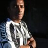 Robinho entrega passaporte ao STJ