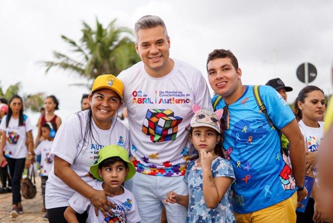 Neto Evangelista participa de caminhada alusiva ao Dia Mundial de Conscientização do Autismo