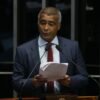 Romário é internado com infecção intestinal