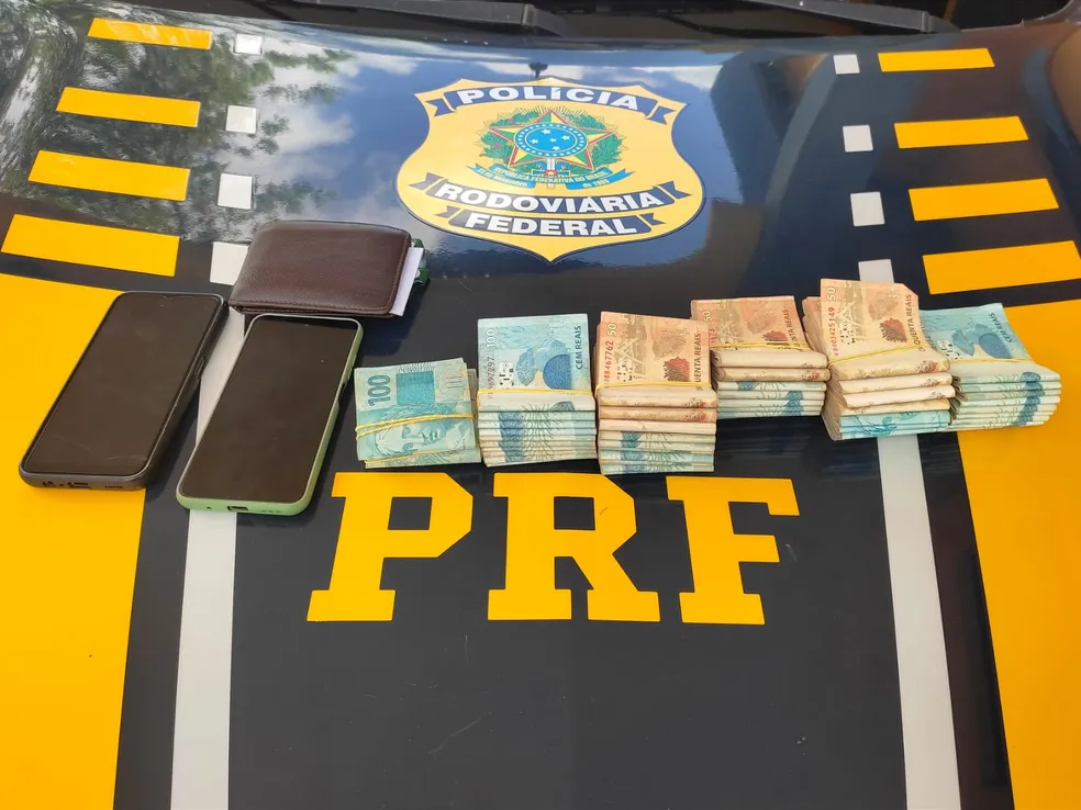 Com passagens pela polícia, homem é preso transportando mais de R$ 54 mil em espécie na BR-135 em São Luís