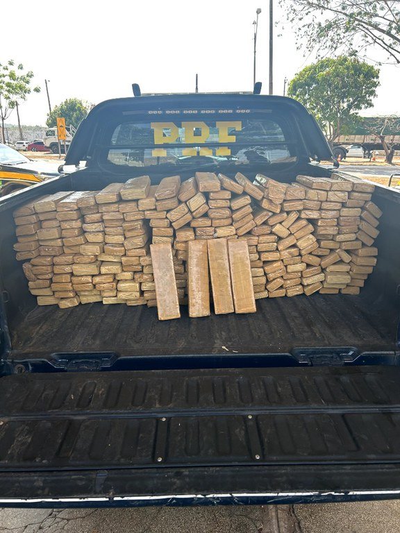 PRF flagra condutor transportando cerca de 213 kg de substância análoga à maconha em Imperatriz/MA