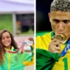 Rayssa Leal e Richarlison doam objetos pessoais ao Museu Olímpico do COI, em Lausanne
