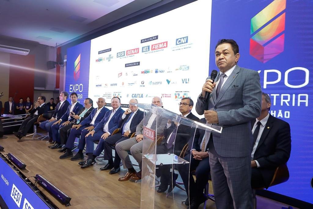 Deputado Antônio Pereira representa a Assembleia na abertura da Expo Indústria 2023