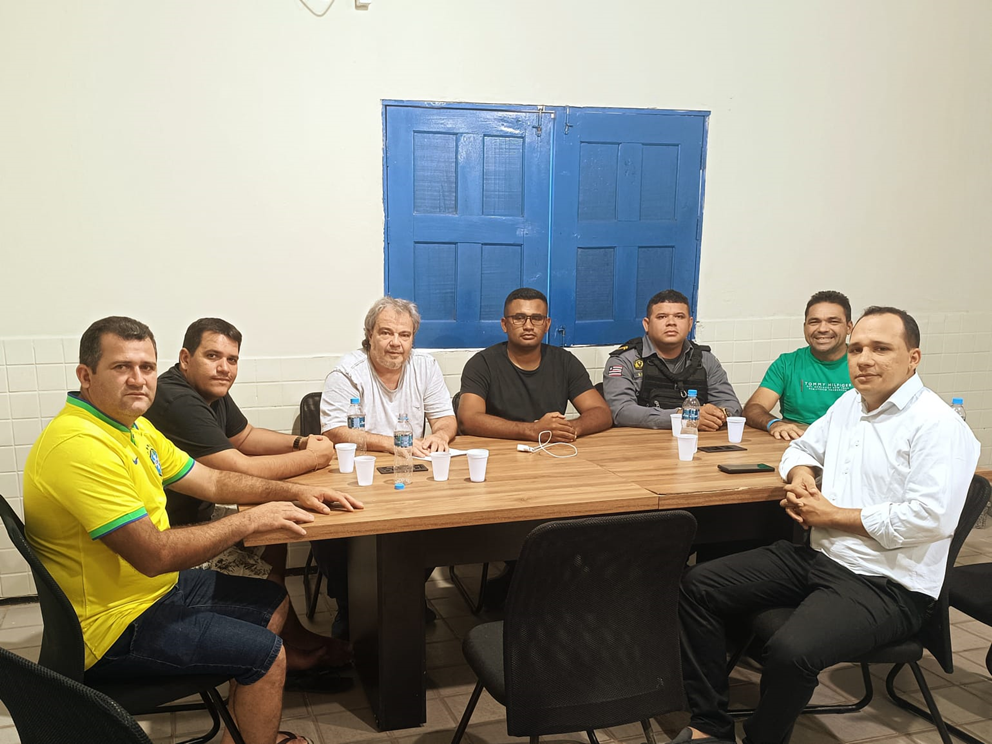 Trânsito em Gonçalves Dias, Patioba se reune com sua equipe para tratar do assunto