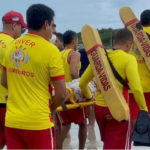 Grupo de adolescentes é resgatado na praia do Calhau, em São Luís, após afogamento