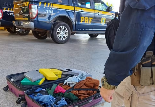 Passageira de ônibus interestadual é presa com 12kg de cocaína na BR-316, no Maranhão