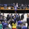 Câmara aprova PEC de corte de gastos em primeiro turno