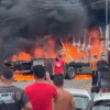 Caminhão fica destruído após pegar fogo no Cruzeiro do Anil em São Luís