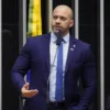 Moraes diz que Daniel Silveira usou ida ao hospital como álibi