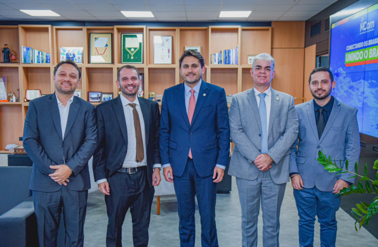 Prefeito Fernando Pessoa vai á Brasília em busca de novos recursos para Tuntum
