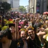 No Rio o carnaval vai até domingo, cinco blocos desfilam nesta quarta