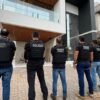 POLÍCIA CIVIL CUMPRE MANDADOS JUDICIAIS EM ENDEREÇOS LIGADOS A INFLUENCIADOR INVESTIGADO POR PROMOVER RIFAS ILEGAIS, EM SANTA INÊS