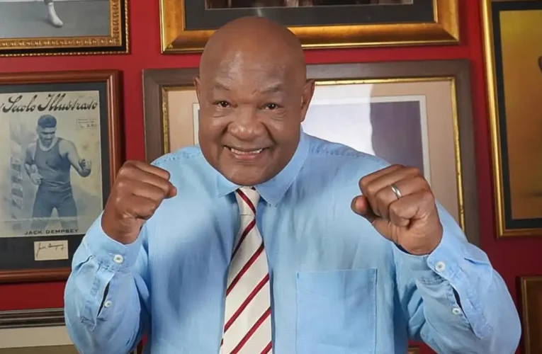 Lenda do boxe, campeão olímpico George Foreman morre aos 76 anos