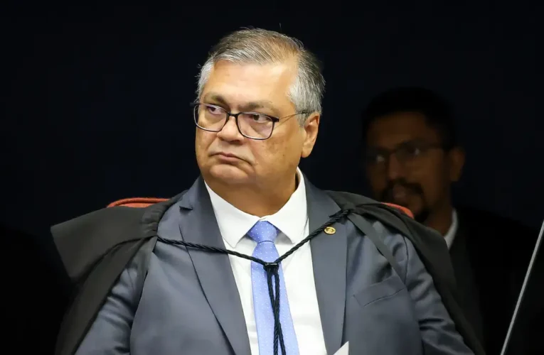 Ministro Flávio Dino veta uso do termo polícias municipais