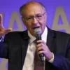 Alckmin discute exportações brasileiras com secretário dos EUA