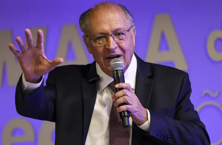 Alckmin discute exportações brasileiras com secretário dos EUA