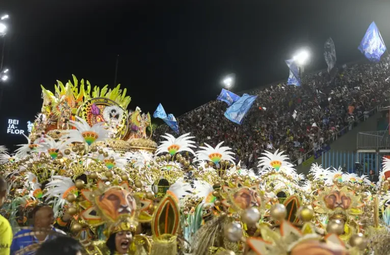 Beija-flor conquista o 15º título do carnaval do Rio de Janeiro