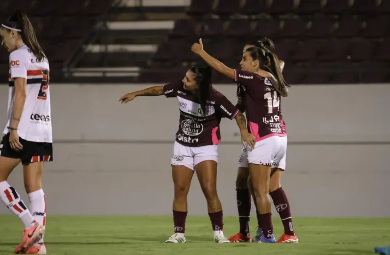 Ferroviária vence e assume liderança do Brasileiro Feminino