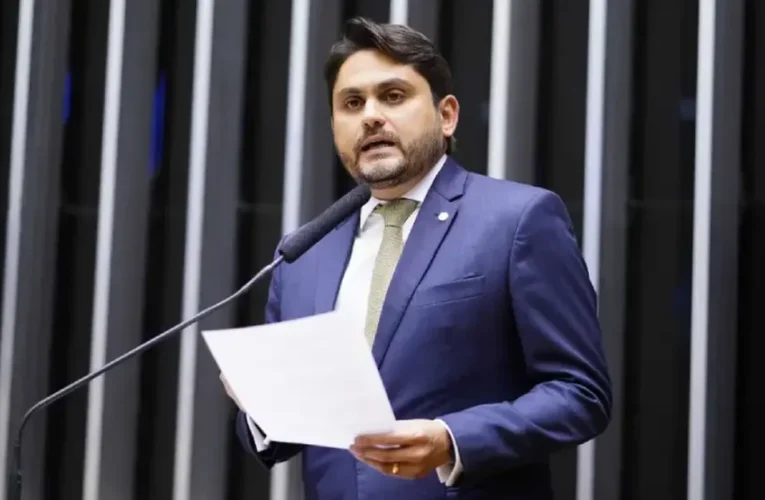 PGR denuncia ao STF ministro das Comunicações, Juscelino Filho, por suposta corrupção em emendas quando era deputado