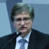 PGR é a favor de prisão domiciliar para Collor