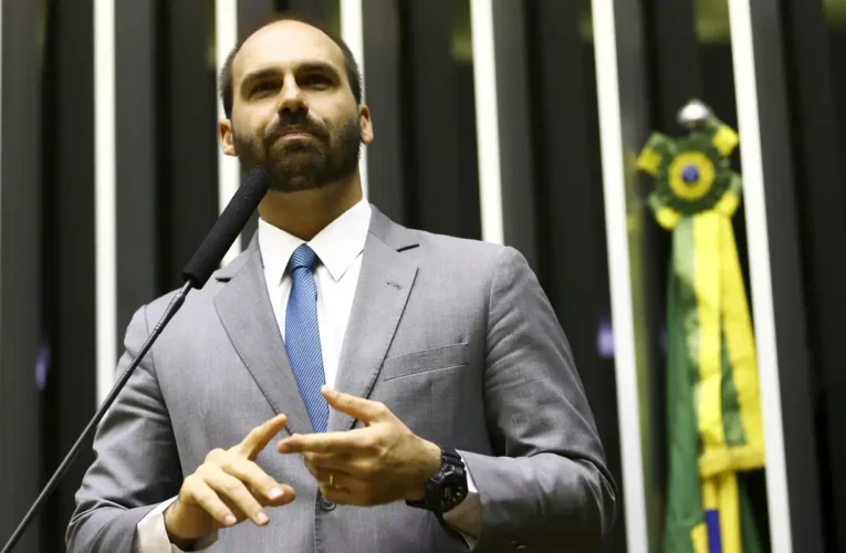 Moraes abre inquérito para investigar Eduardo Bolsonaro