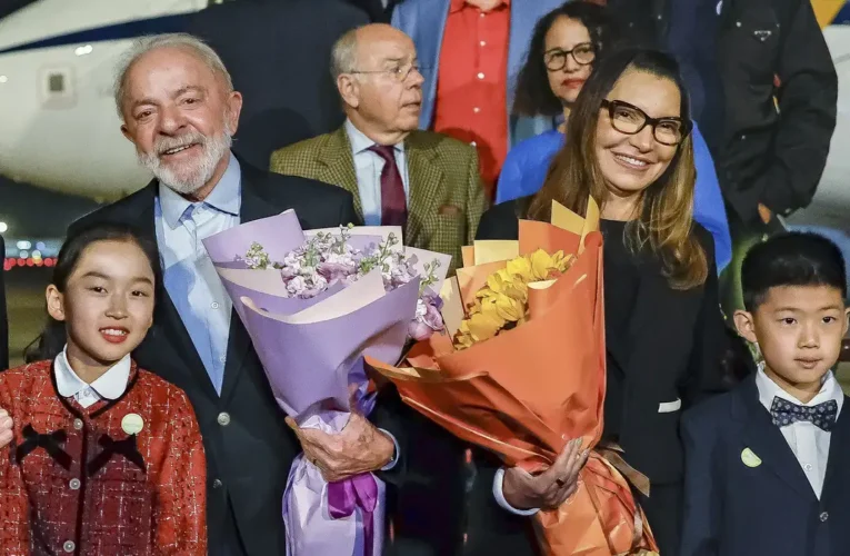 Lula se reúne com empresários chineses em Pequim