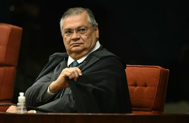 Moraes e Dino votam pela condenação de Bolsonaro: o que aconteceu hoje no STF