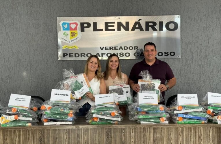 Prefeita Suane Dias faz entrega de uniformes e protetor solar para os agentes de saúde em Gonçalves Dias