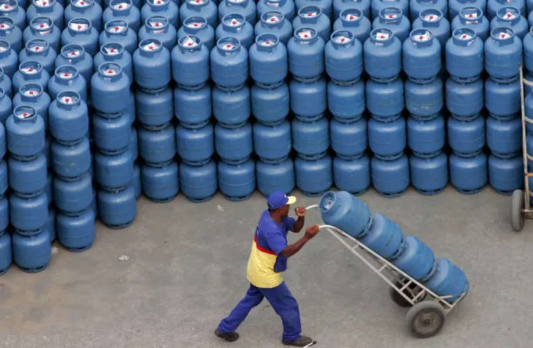 Beneficiários com NIS final 7 recebem Auxílio Gás nesta terça-feira