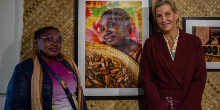 Quebradeira de coco maranhense é recebida por Duquesa de Edimburgo em Londres