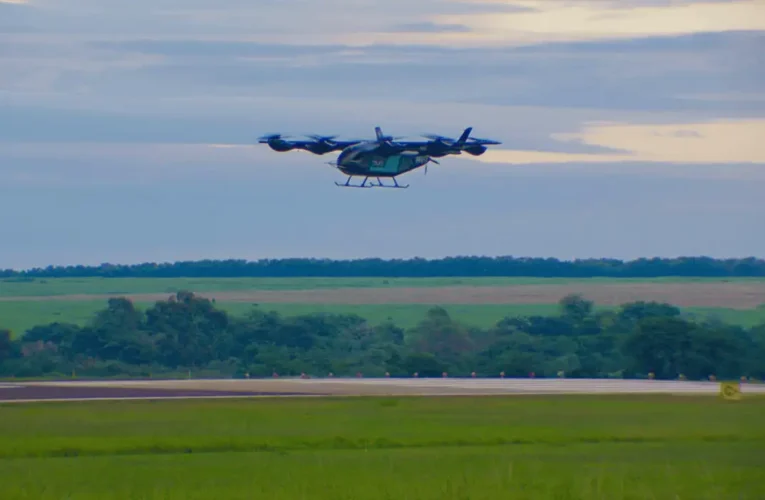 Carro voador da Embraer, faz primeiro voo do protótipo