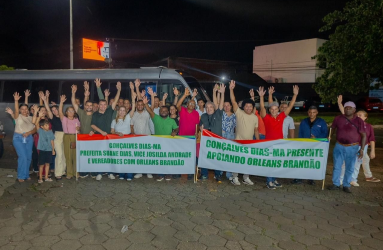 A prefeita Suane Dias e sua vice-prefeita Josilda Andrade juntamente com sua caravana, marcaram presença em peso no lançamento da pré-candidatura de Orleans Brandão