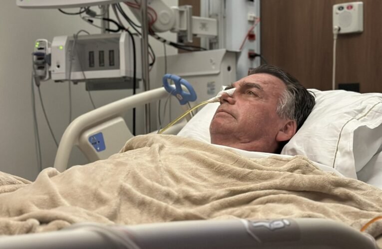 Bolsonaro tem piora da função renal e aumento de inflamação