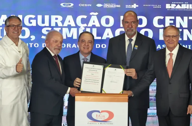 Lula sanciona lei do marco regulatório da vacina contra o câncer