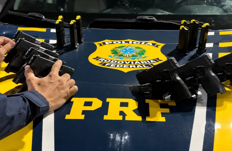 PRF apreende oito pistolas 380 em onibus que saiu de Goiânia com destino a Imperatriz MA