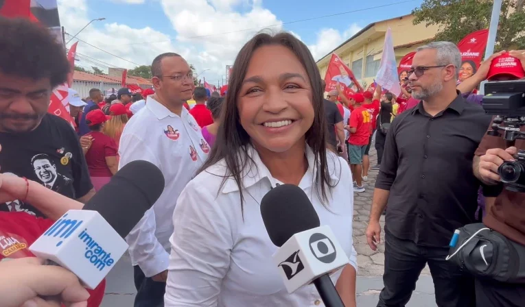 PT oficializa Eliziane Gama como candidata ao Senado