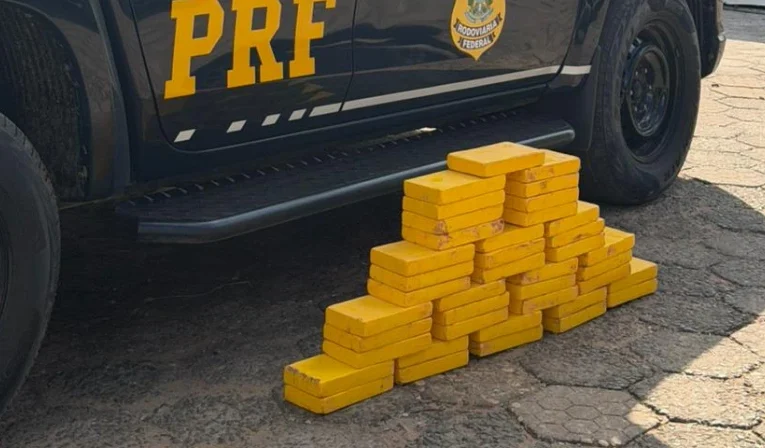 PRF apreende 40 kg de cocaína em veículo durante fiscalização em Grajaú
