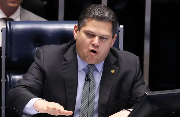 Alcolumbre vai promulgar fim da escala 6×1 nesta sexta