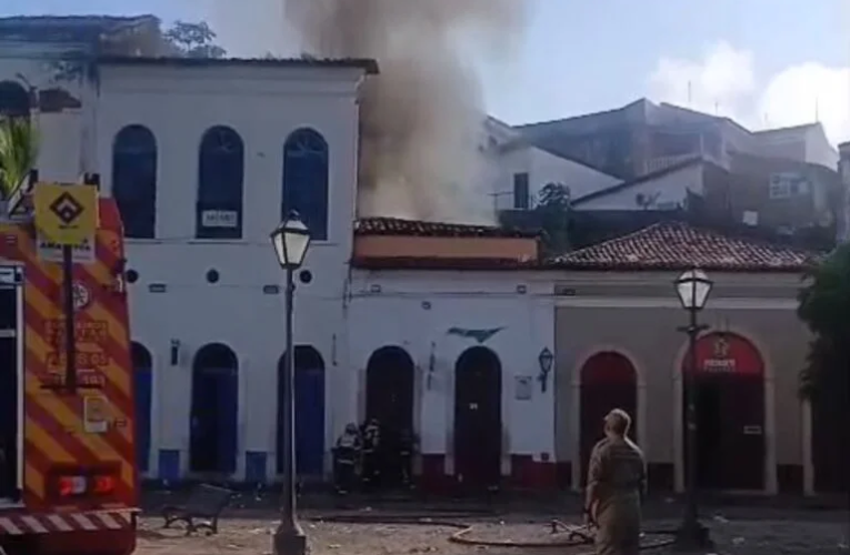 Incêndio atinge Bar do Porto, no Centro Histórico de São Luís