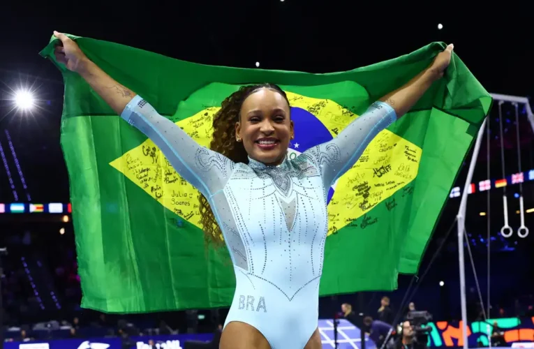 Rebeca Andrade conquista o tri no Mundial de Ginástica na Holanda
